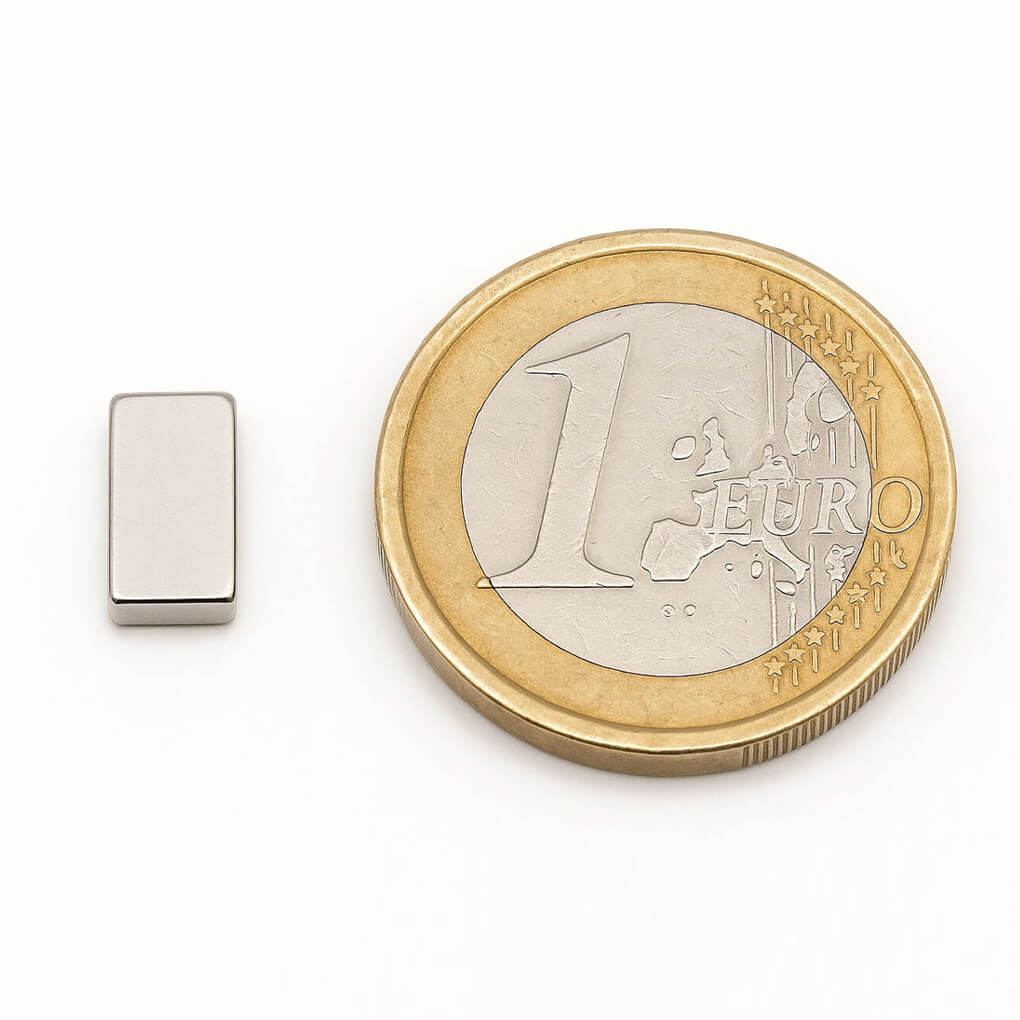 Aimant néodyme bloc 10x5x2mm, puissance 1kg 51 Aimant néodyme bloc 10x5x2mm, puissance 1kg