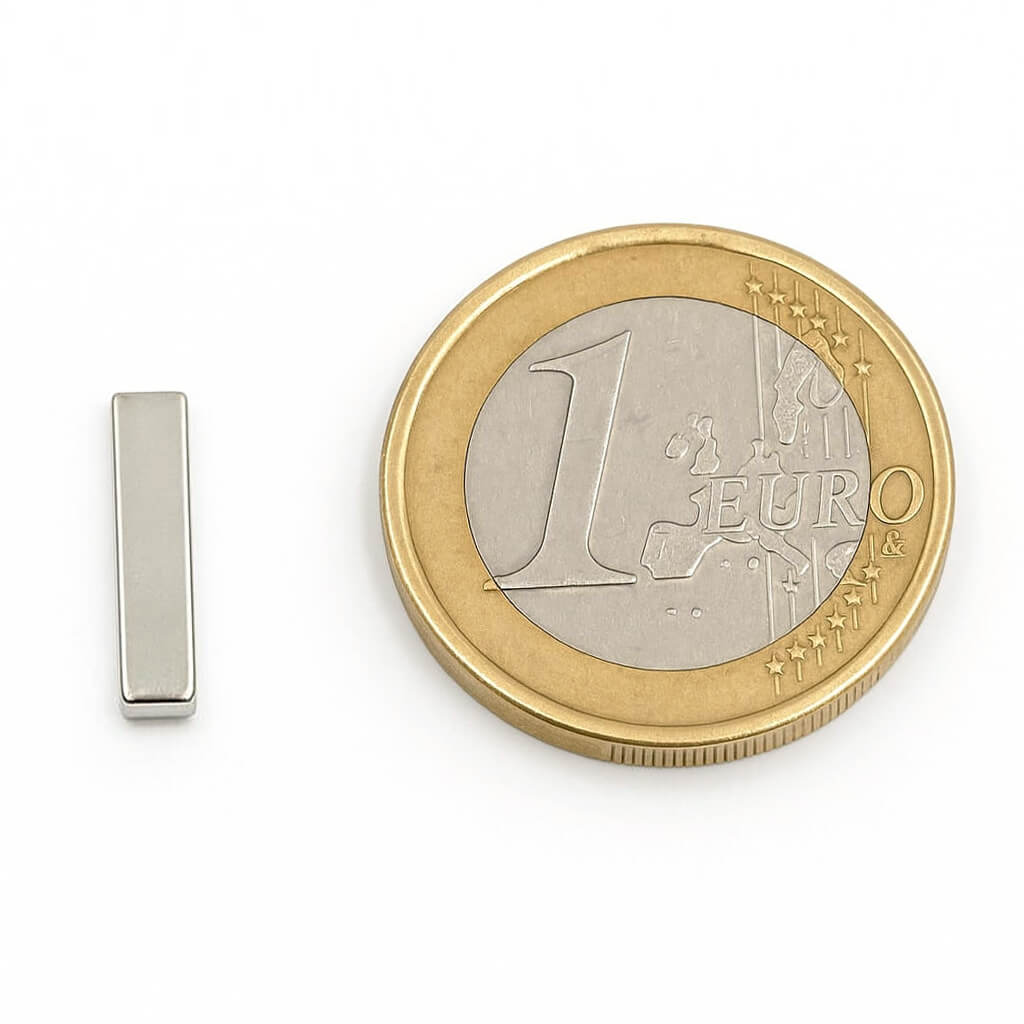 Aimant néodyme bloc 15x3x1.2mm, puissance 500gr 59 Aimant néodyme bloc 15x3x1.2mm, puissance 500gr