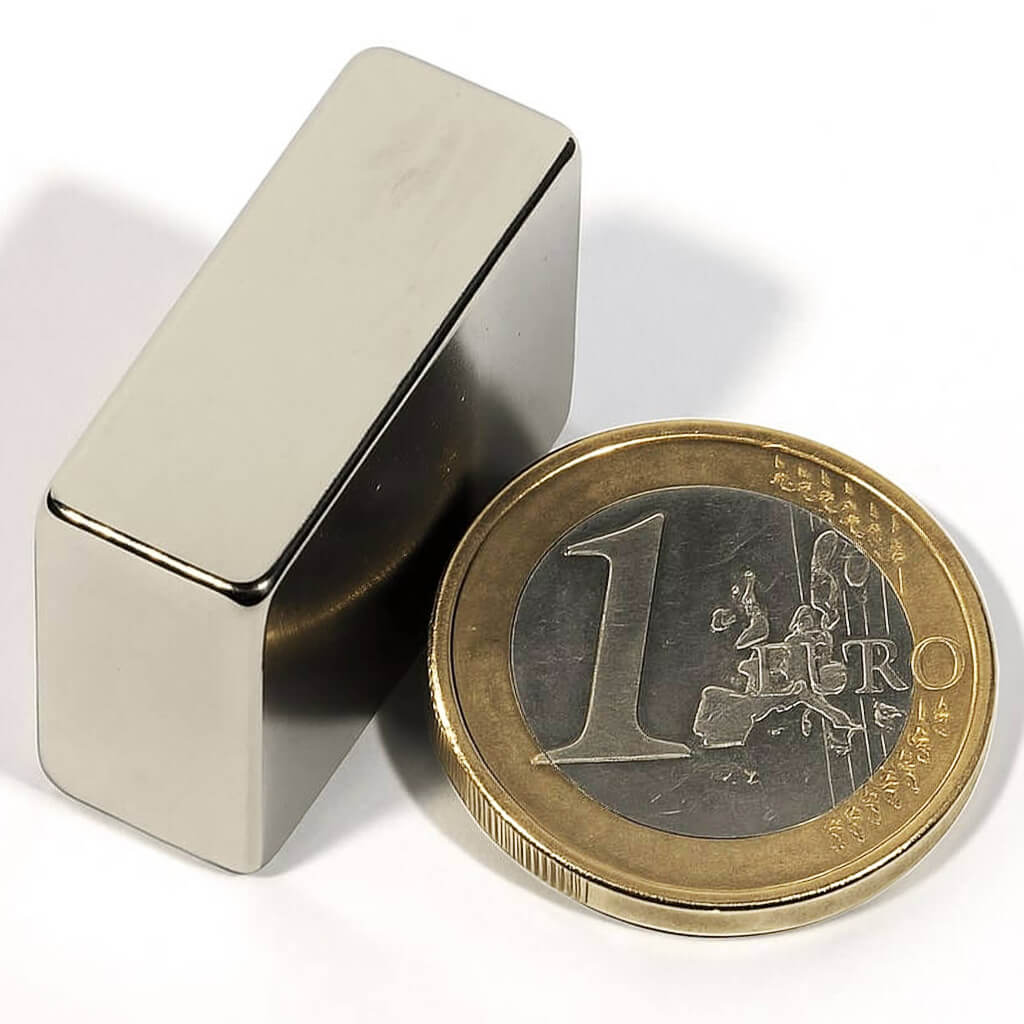 Aimant néodyme bloc 25x20x10mm, puissance 17kg 73 Aimant néodyme bloc 25x20x10mm, puissance 17kg