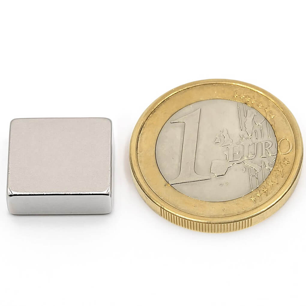 Aimant néodyme bloc 15x15x5mm, puissance 6.3kg 63 Aimant néodyme bloc 15x15x5mm, puissance 6.3kg