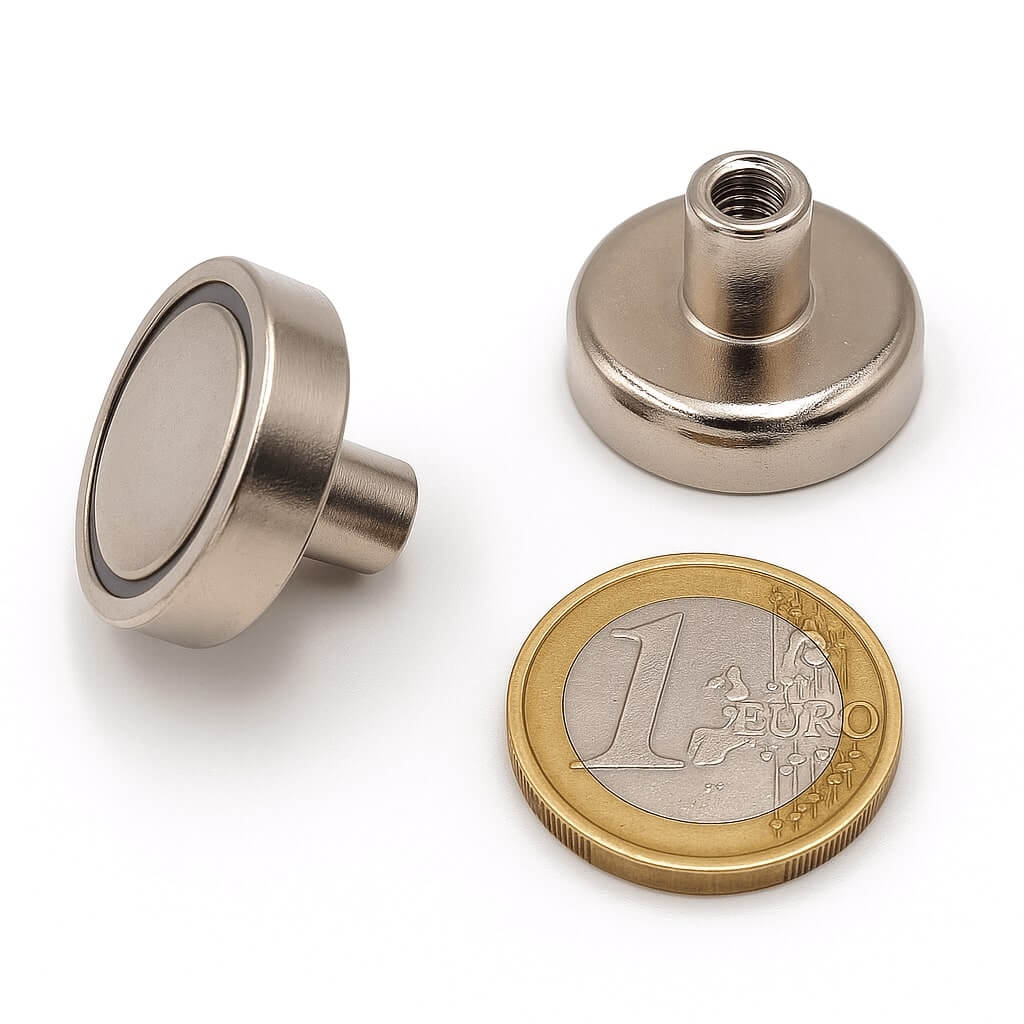Aimant avec manchon taraudé Ø32mm, puissance 34kg 49 Aimant avec manchon taraudé Ø32mm, puissance 34kg